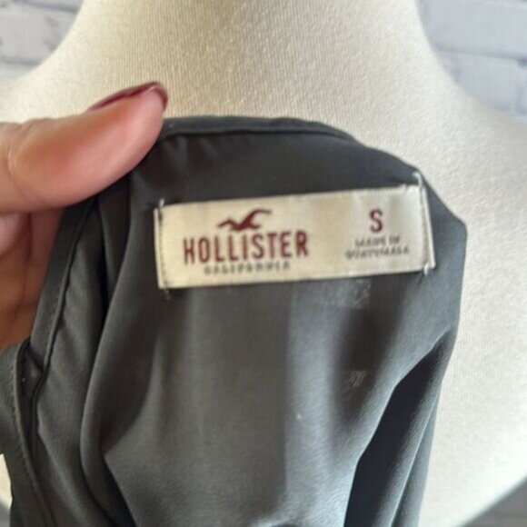 🌑 Hollister Dark Gray Flowy Tank Top - Size Small - Picture 4 of 5